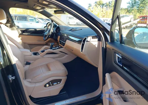 2019 Porsche Cayenne z USA, uszkodzony, nr VIN WP1AA2AY2KDA04806
